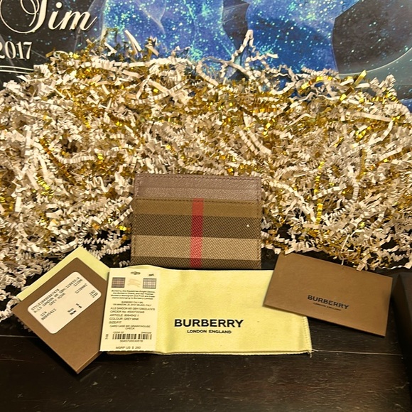 Burberry Card Holder Full Inclusion NWT - Picture 1 of 4
